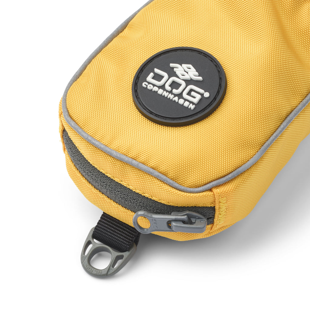pochette de laisse jaune
